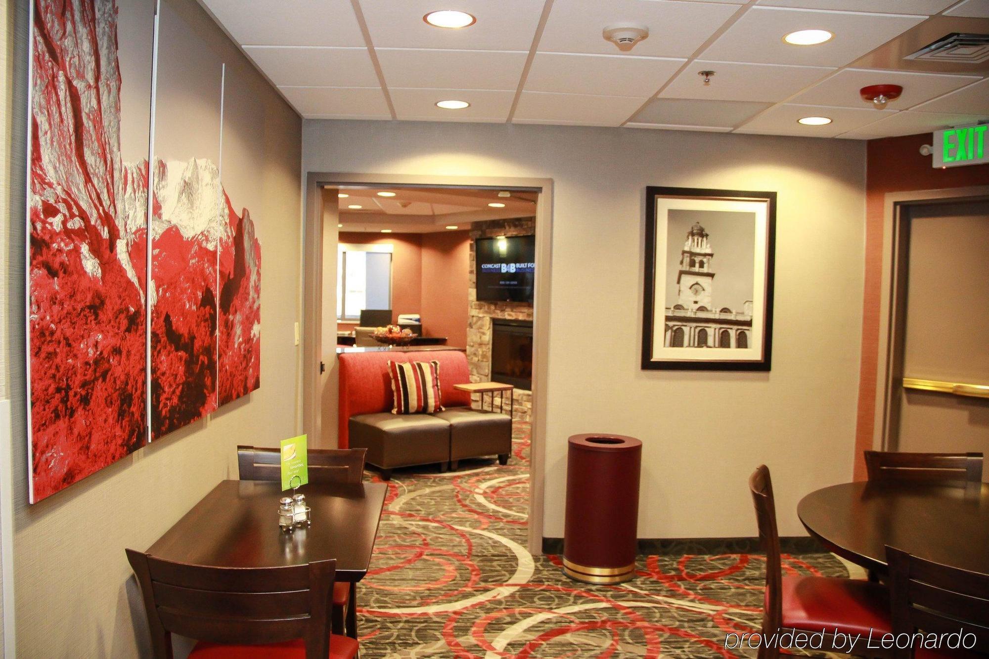 Holiday Inn Express & Suites Colorado Springs-Airport By Ihg Exterior foto