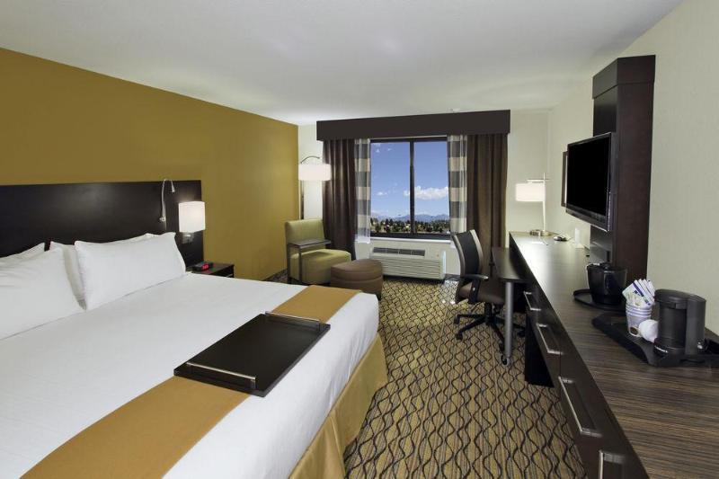 Holiday Inn Express & Suites Colorado Springs-Airport By Ihg Exterior foto